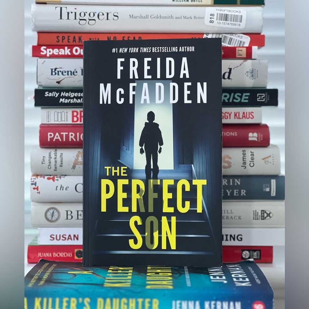 The Perfect Son by Freida McFadden Paperback Book EUC